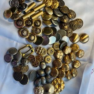 Buttons: Bundle of vintage buttons. Multiple sets as pictured.